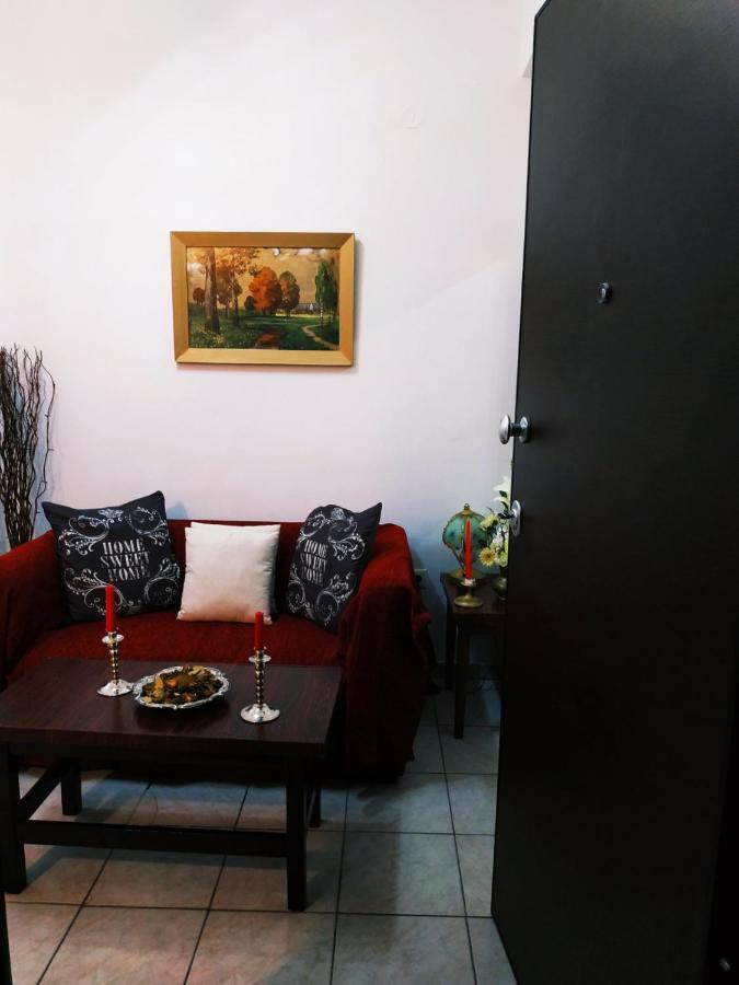Sweet Home Corinth Luaran gambar